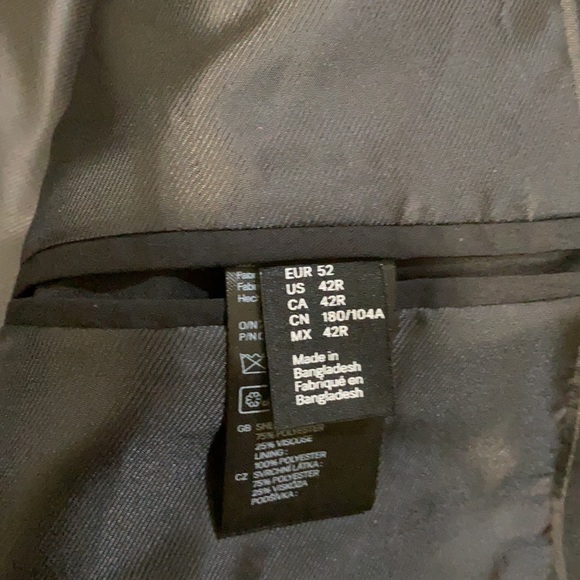 H&M men’s black blazer - Picture 4 of 9